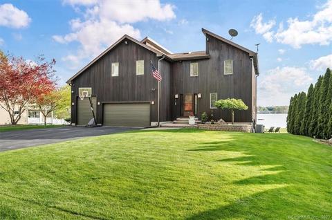 15 Oneill Ln, East Hampton, CT 06424