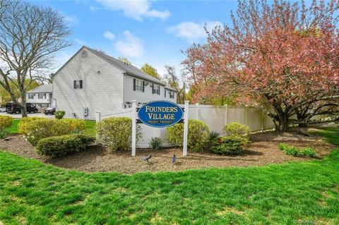 78 Founders Vlg #78, Clinton, CT 06413