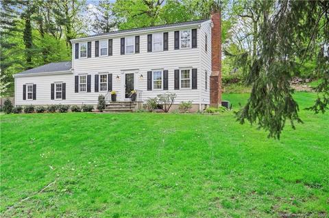 24 Drummond Ln, New Canaan, CT 06840