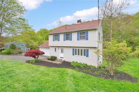 128 Bennett Rd, East Haven, CT 06513