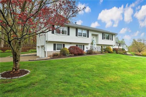 339 Russo Dr, Hamden, CT 06518