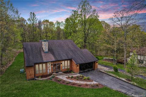 59 Putting Green Ln, Prospect, CT 06712