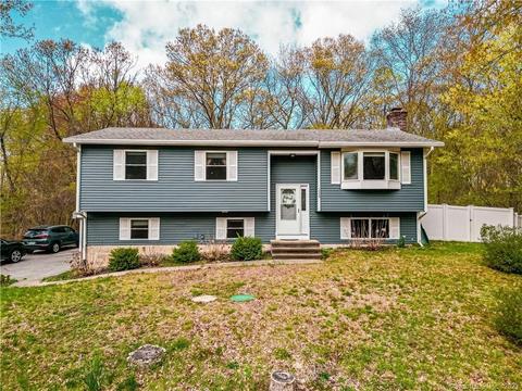 1455 Old Colchester Rd, Montville, CT 06370