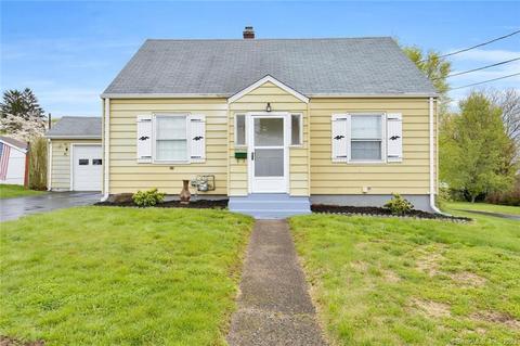 49 Lynmoor Pl, Hamden, CT 06517