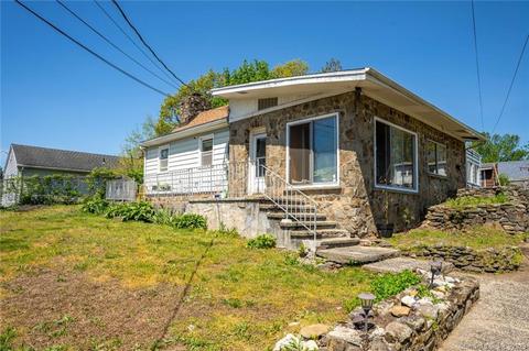 196 Woodrow Ave, Bridgeport, CT 06606