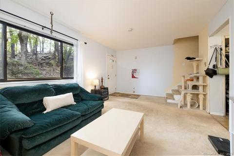 51 Acorn St #51, Bridgeport, CT 06606