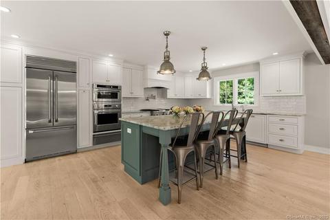 4 Hedgerow Ln, Westport, CT 06880