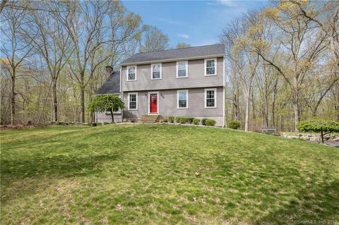 47 Olde Orchard Rd, Clinton, CT 06413