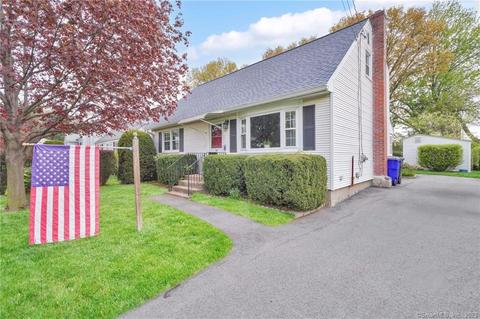 26 Fenwood Ave, West Hartford, CT 06110