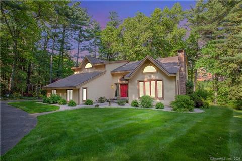 104 N Saddle Rdg, Simsbury, CT 06092