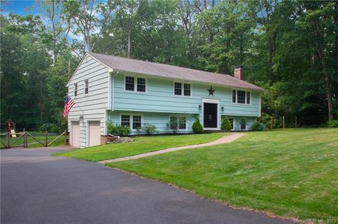 15 Lostbrook Rd, Simsbury, CT 06092