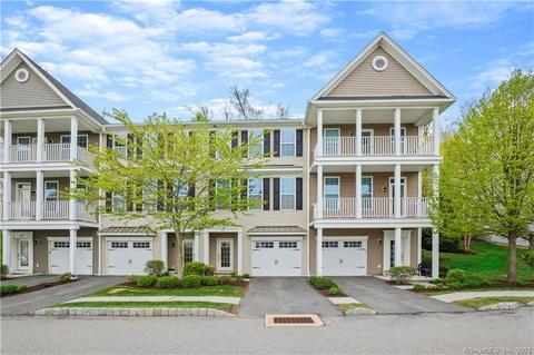 60 Warrington Round #60, Danbury, CT 06810