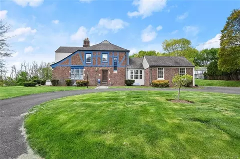 34 Clapboard Ridge Rd, Danbury, CT 06811
