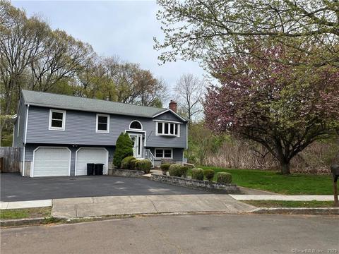 5 Legend Ln, East Haven, CT 06512