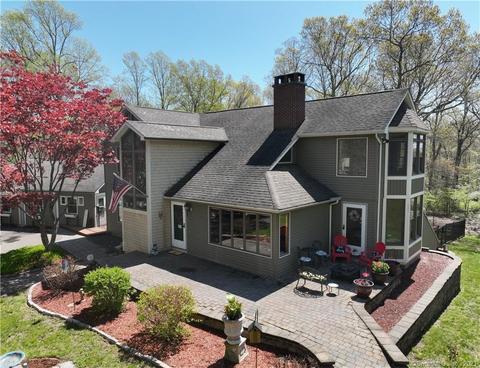 69 Lynn Rd, Ivoryton, CT 06442