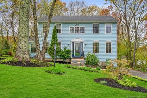 347 Georgetown Dr, Watertown, CT 06795