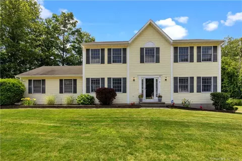 6 Millbrook Rd, Bethel, CT 06801