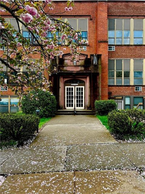 201 College St #9, Middletown, CT 06457
