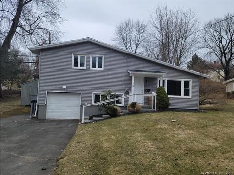 15 Lockwood Dr, Watertown, CT 06795