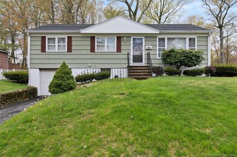 101 Beatrice Dr, West Haven, CT 06516