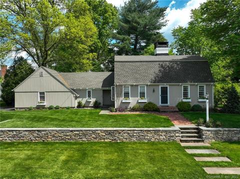 9 Farm Hill Rd, West Hartford, CT 06107
