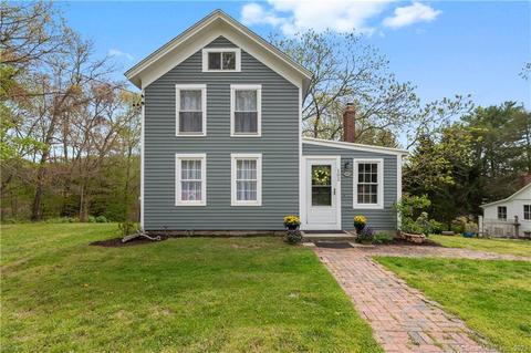 102 Glenwood Rd, Clinton, CT 06413