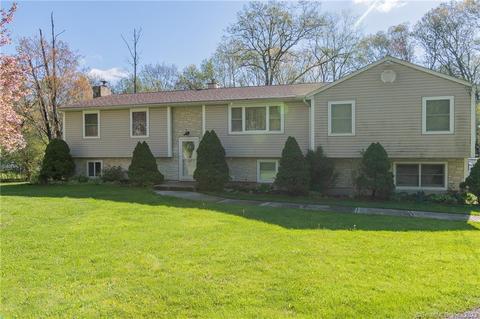 21 Aspen Way, Brookfield, CT 06804