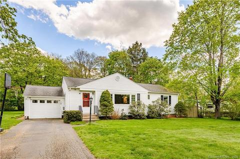 165 Rockview Dr, Cheshire, CT 06410