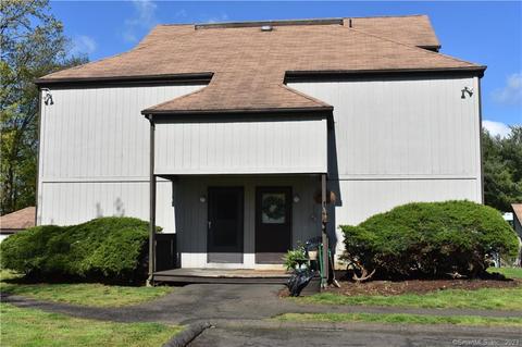 5 Pineview Dr #5A, Branford, CT 06405