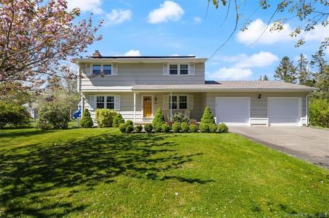 682 New England Rd, Guilford, CT 06437