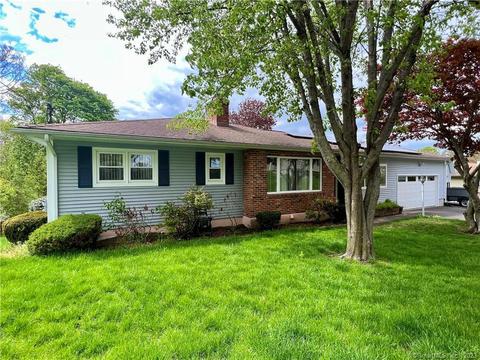 27 Pinecrest Ave, Ansonia, CT 06401