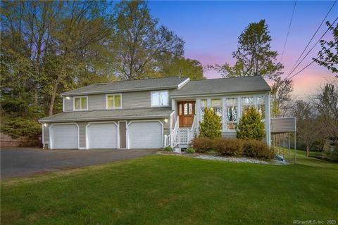 442 Middle Rd, Farmington, CT 06032