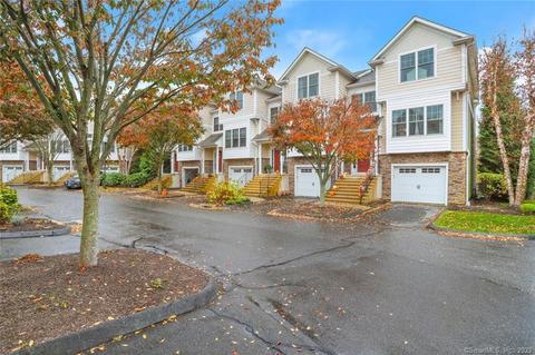804 Woodland Hills Dr #804, Trumbull, CT 06611