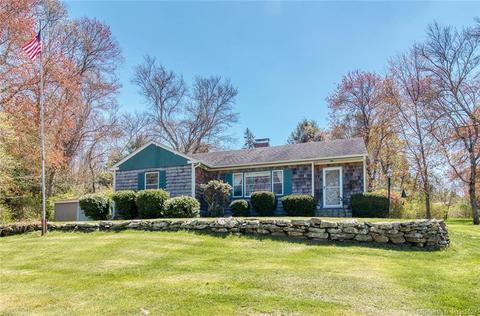 18 Trolley Xing, Stonington, CT 06379