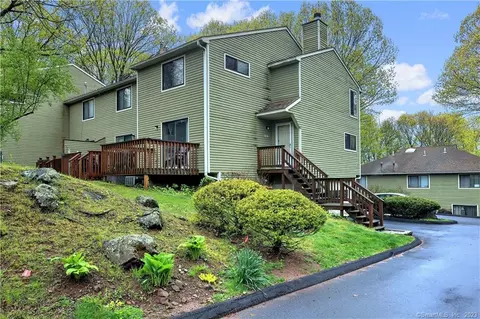 40 Foxon Hill Rd #K39, New Haven, CT 06513