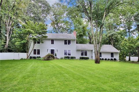 15 Wake Robin Rd, Westport, CT 06880