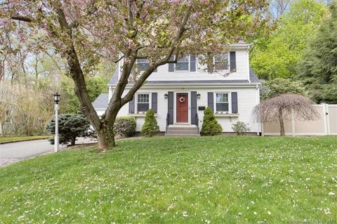 118 Delahunty Dr, Southington, CT 06489