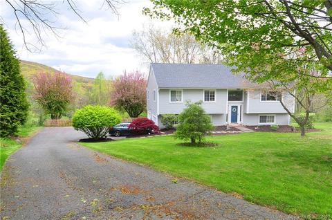 40 Bridle Rd, New Milford, CT 06776