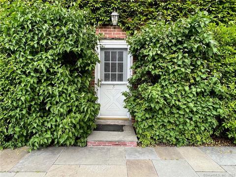 70 Strawberry Hill Ave #3GR3, Stamford, CT 06902