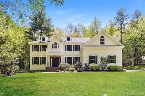 32 Lazy Valley Rd, Glastonbury, CT 06033