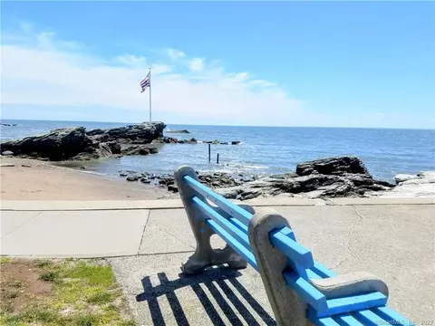 122 Kings Hwy, Milford, CT 06460
