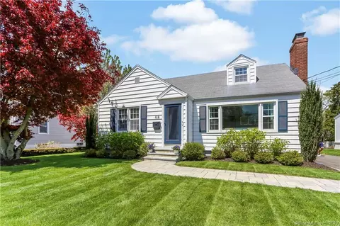 68 Moritz Pl, Fairfield, CT 06824
