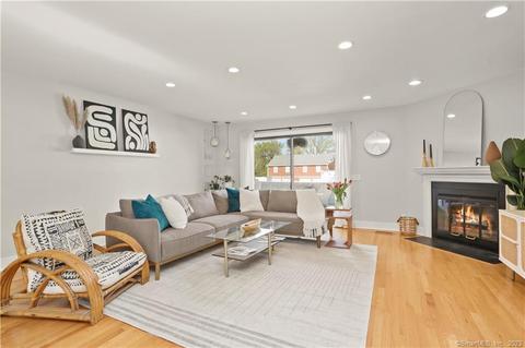 455 Hope St #3E, Stamford, CT 06906