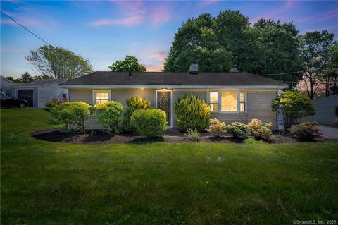 281 Baldwin Ave, Meriden, CT 06450