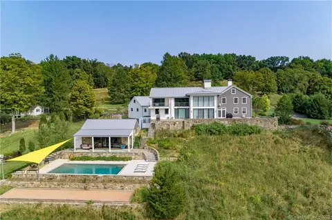 105 Seeley Rd, Wilton, CT 06897
