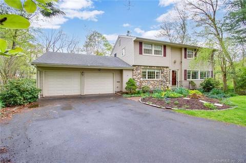 12 Dorset Ln, Manchester, CT 06042