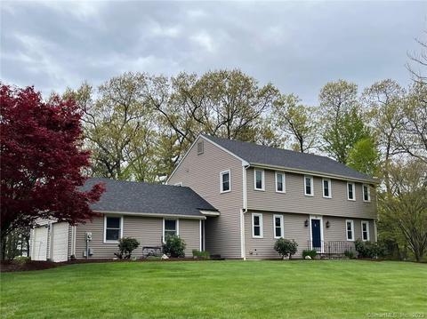10 Ellsworth Ln, Ellington, CT 06029