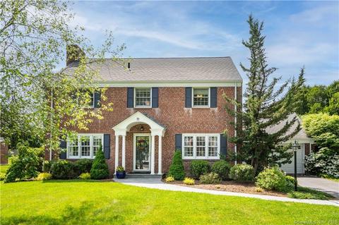 71 Ridgewood Rd, West Hartford, CT 06107