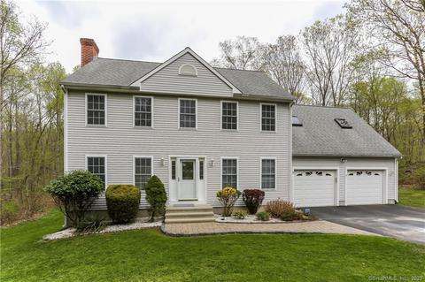 7 Buck Hill Rd, Old Saybrook, CT 06475