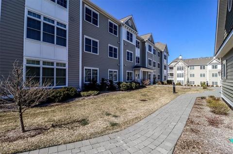 77 Sunset Ln #115, Ridgefield, CT 06877